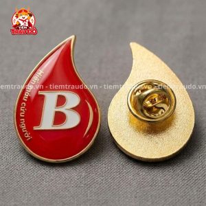 Huy hiệu giọt máu hiến máu
